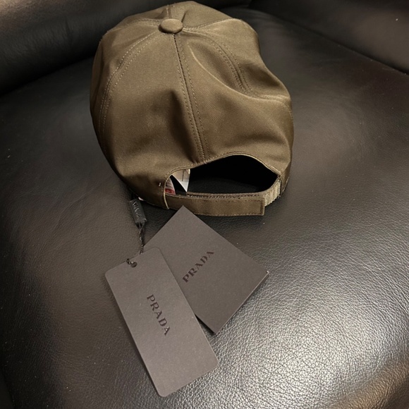 NEW PRADA GREEN RE-NYLON BASEBALL CAP UNISEX ONE SIZE - Picture 4 of 5